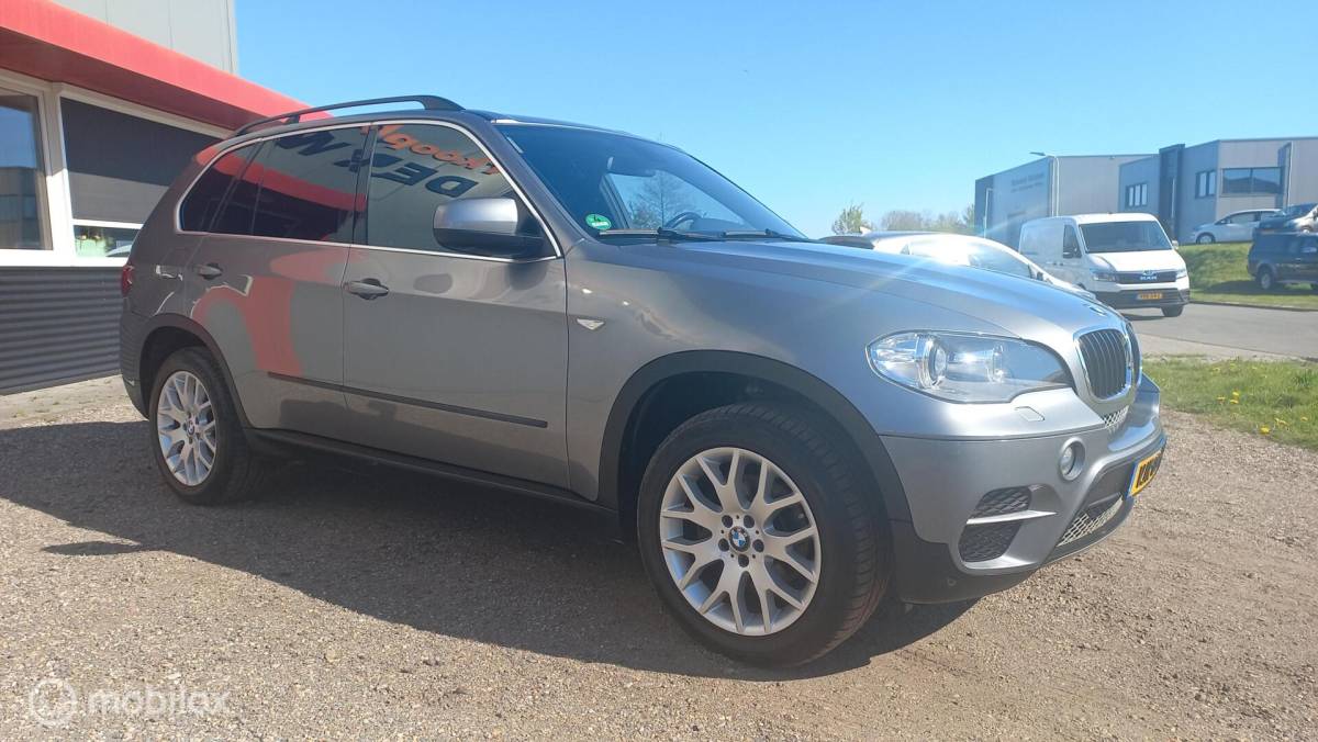 BMW X5 BMW X5 GRIJSKENTEKEN/VAN
