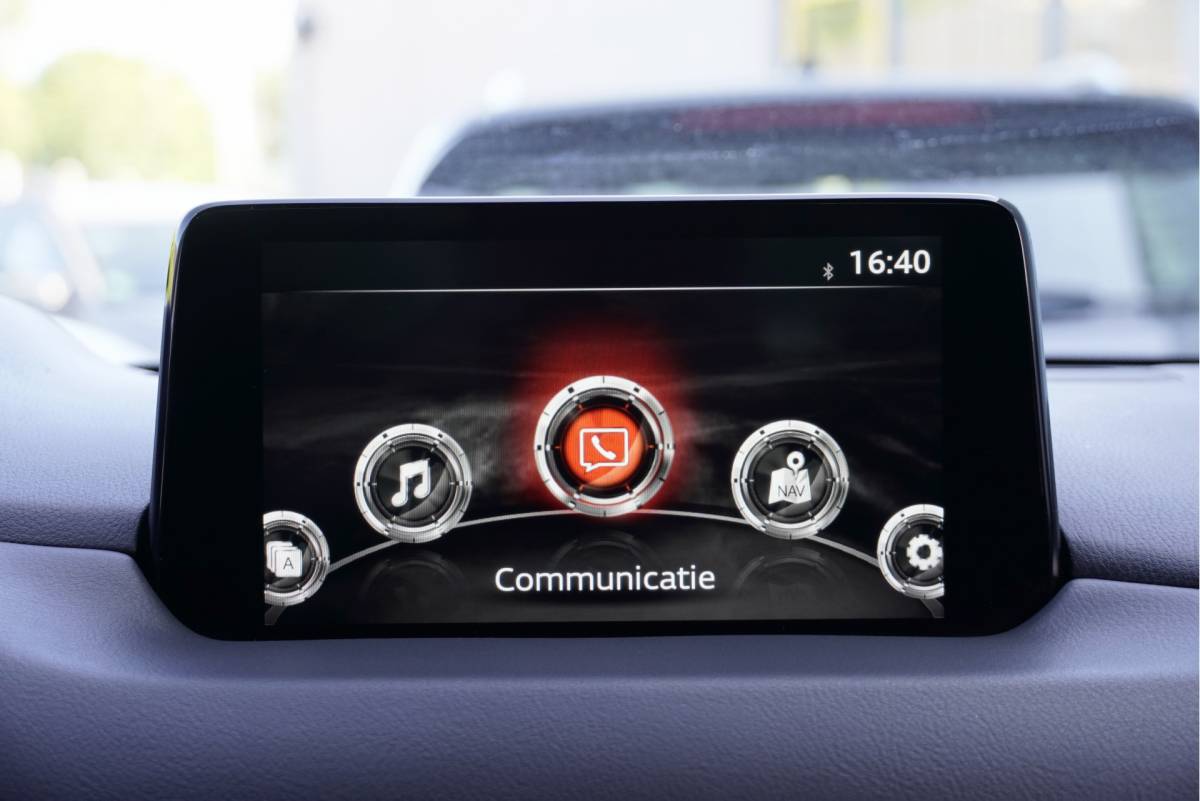 Mazda CX-5 Mazda CX-5 2.0 SkyActiv-G 165PK! Automaat Style Selected BJ2021 Lmv 19″ | Led V+A | Pdc | Keyless entry | 360° Camera |  Bose Audio | Head-up display | Climate control | Cruise control | Elek voorstoelen | Lederen bekleding | Verwarmd stuur | Verwarmde voorstoelen