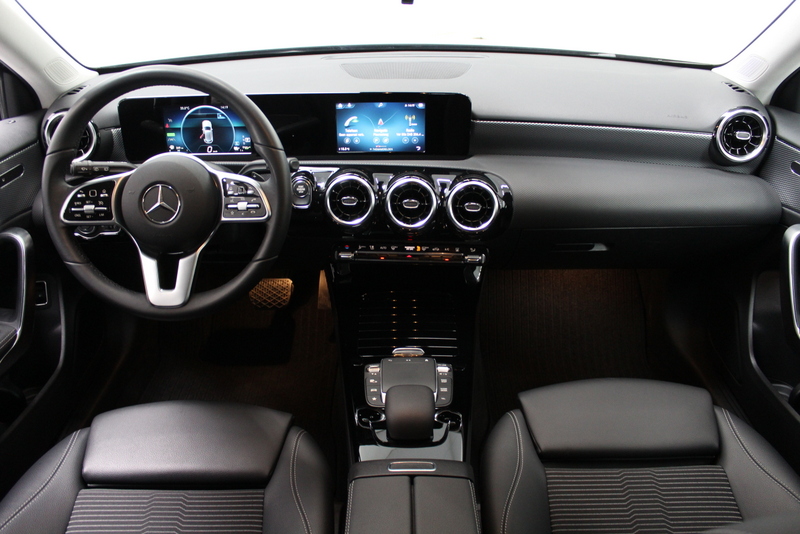 Mercedes-Benz A-Klasse Mercedes-Benz A-klasse 250 e 161PK, RIJKLAAR | HYBRIDE | DEELS LEER | STOELVERWARMING | STANDKACHEL | CARPLAY | NAVI