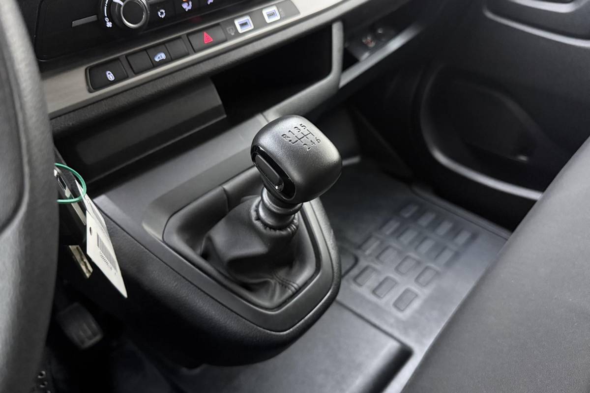 Fiat Scudo Fiat Scudo 2.0 Diesel 145 L2 Navigatie | Laadruimtebetimmering | Cruise Control | Camera | 3 Persoons | Financial Lease Mogelijk | Airco