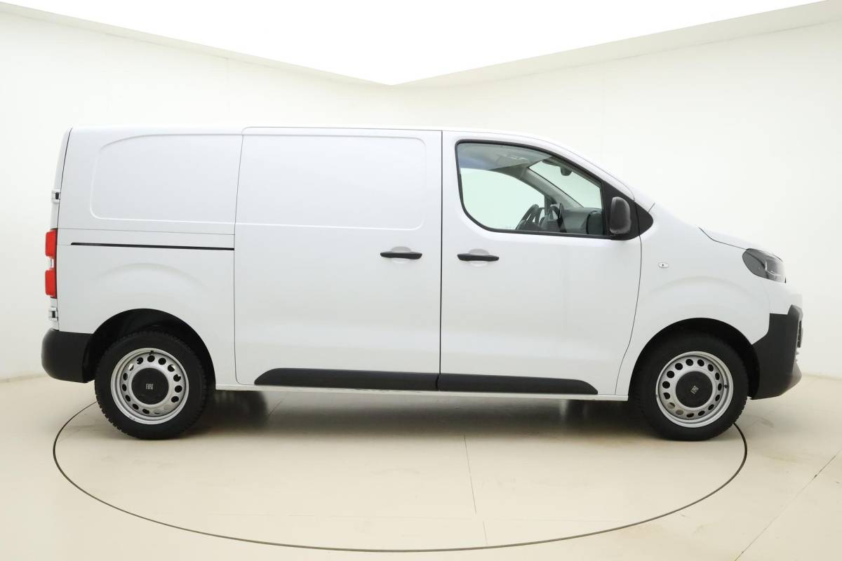 Fiat Scudo Fiat Scudo 2.0 Diesel 145 L2 Navigatie | Laadruimtebetimmering | Cruise Control | Camera | 3 Persoons | Financial Lease Mogelijk | Airco