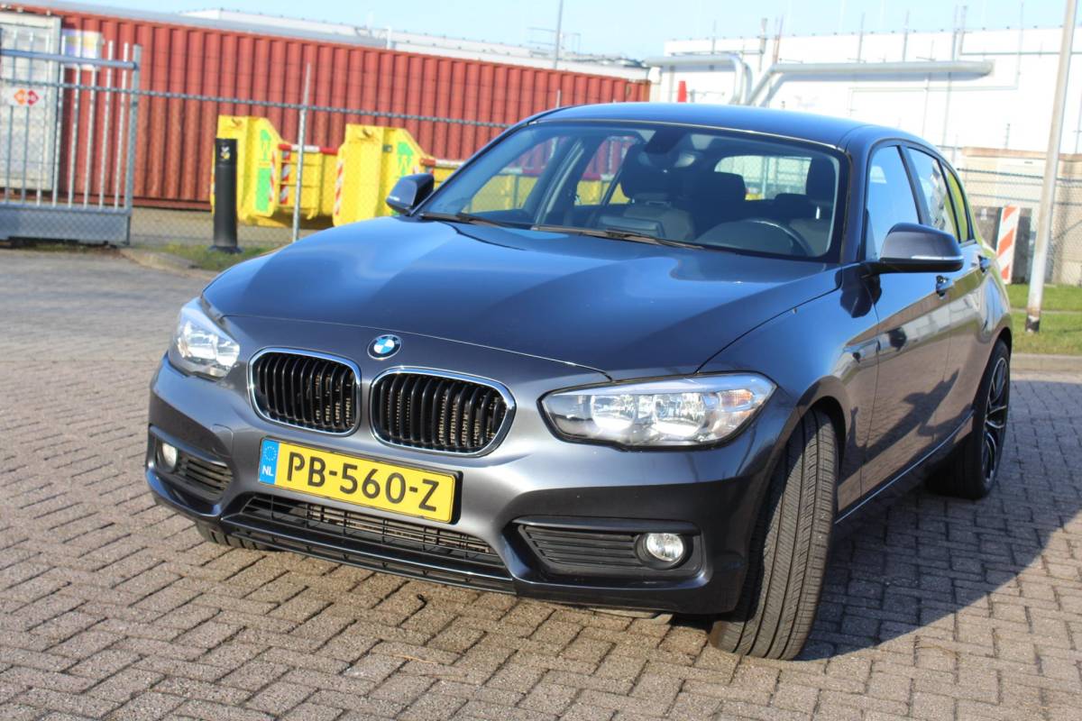 BMW 1 Serie BMW 1-serie 118i Corporate Lease AUTOMAAT NAP RIJKLAAR PRIJS