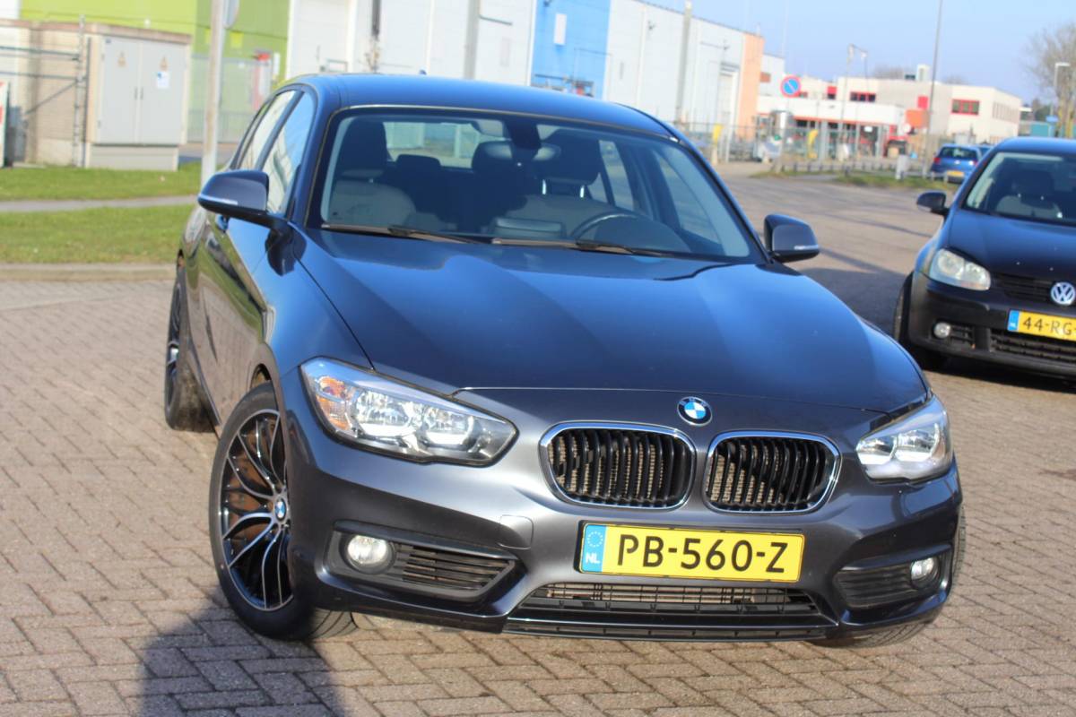 BMW 1 Serie BMW 1-serie 118i Corporate Lease AUTOMAAT NAP RIJKLAAR PRIJS
