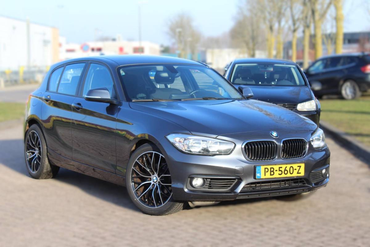 BMW 1 Serie BMW 1-serie 118i Corporate Lease AUTOMAAT NAP RIJKLAAR PRIJS