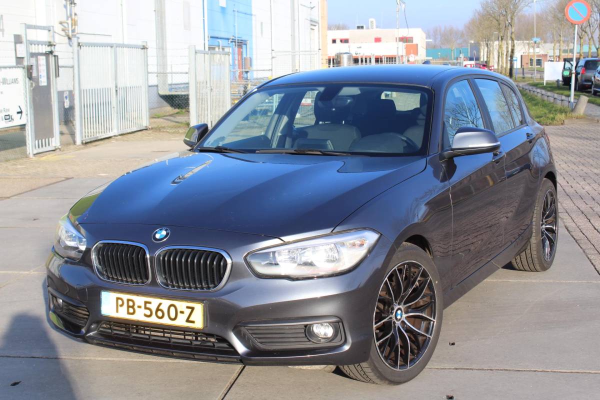 BMW 1 Serie BMW 1-serie 118i Corporate Lease AUTOMAAT NAP RIJKLAAR PRIJS