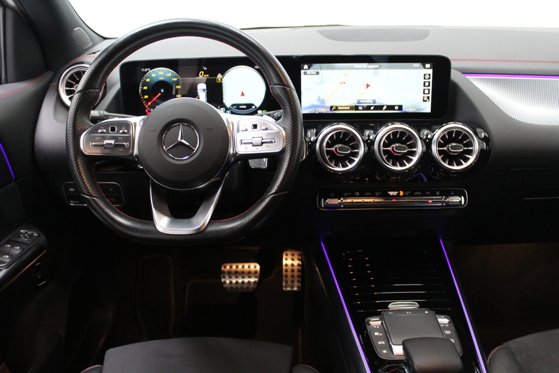 Mercedes-Benz EQA Mercedes-Benz EQA 250 AMG Line 67 kWh 191PK, RIJKLAAR | ALCANTARA/LEER | CAMERA | STOELVERWARMING | 20″ LM-VELGEN