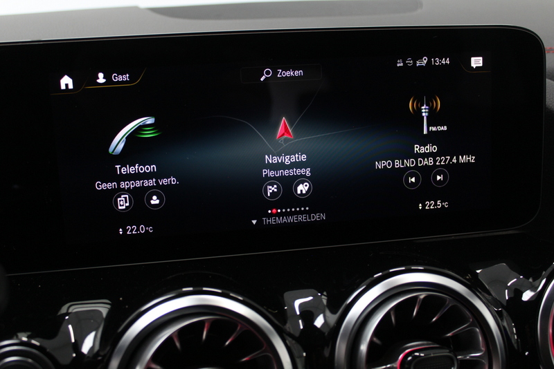 Mercedes-Benz EQA Mercedes-Benz EQA 250 AMG Line 67 kWh 191PK, RIJKLAAR | ALCANTARA/LEER | CAMERA | STOELVERWARMING | 20″ LM-VELGEN