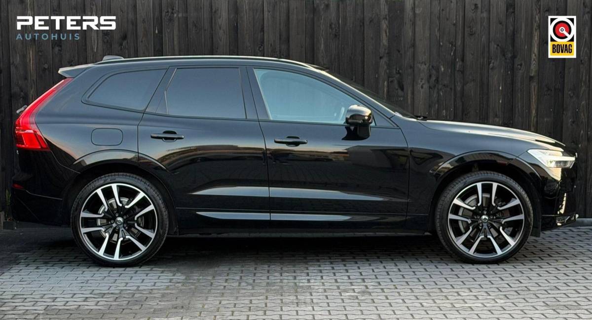 Volvo XC60 Volvo XC60 2.0 B4 Plus Dark| Facelift| Trekhaak| vol opties|
