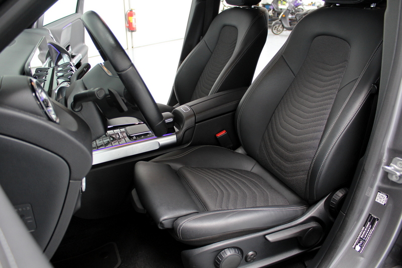 Mercedes-Benz EQB Mercedes-Benz EQB 300 4MATIC Luxury Line 67 kWh 229PK, RIJKLAAR | DEELS LEER | SFEERVERLICHTING | CAMERA | STANDKACHEL