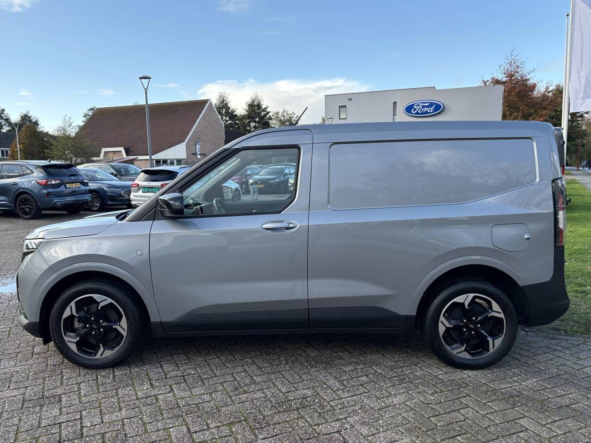 Ford E-Transit Courier Ford E-Transit Courier Limited 44 kWh SCI | 136pk | Ford Voorraad | Driver Assistance Pack | Laadvloerbescherming | Trekhaak | LED Laadruimteverlichting