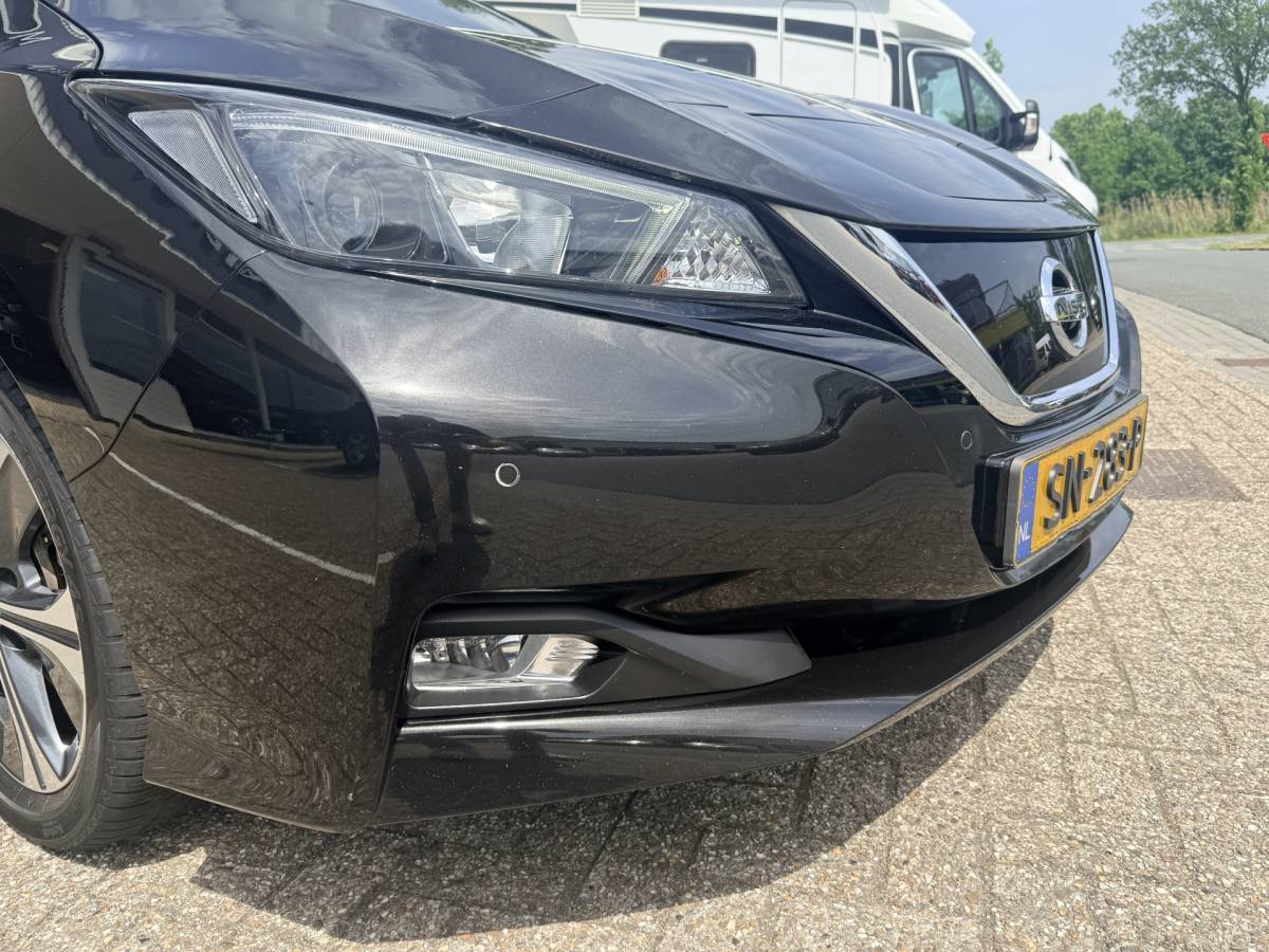 Nissan Leaf Nissan LEAF 2.ZERO EDITION 40 kWh | LED | Leder | Adapt. Cruise | Stoel- en stuurverwarming | Apple/Android