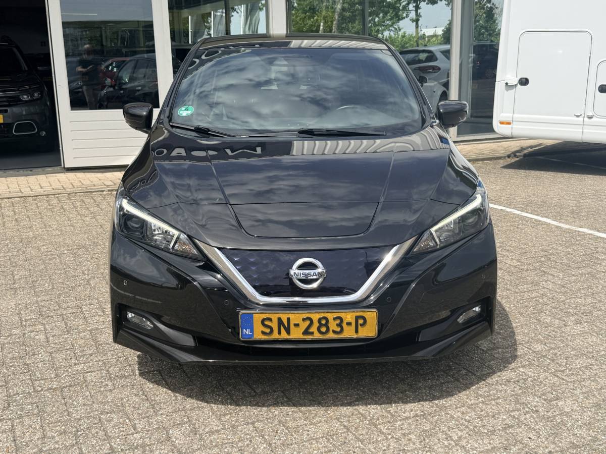 Nissan Leaf Nissan LEAF 2.ZERO EDITION 40 kWh | LED | Leder | Adapt. Cruise | Stoel- en stuurverwarming | Apple/Android