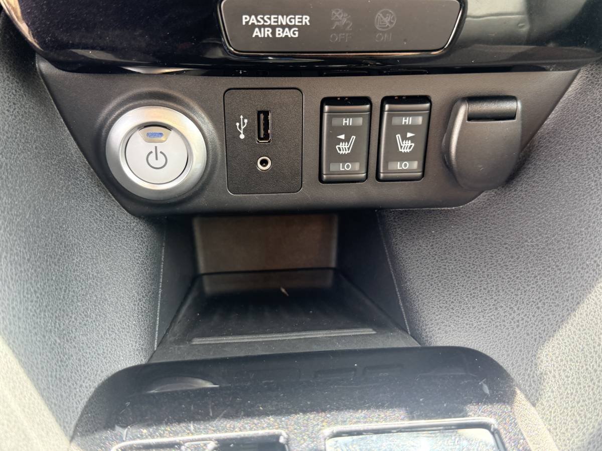 Nissan Leaf Nissan LEAF 2.ZERO EDITION 40 kWh | LED | Leder | Adapt. Cruise | Stoel- en stuurverwarming | Apple/Android