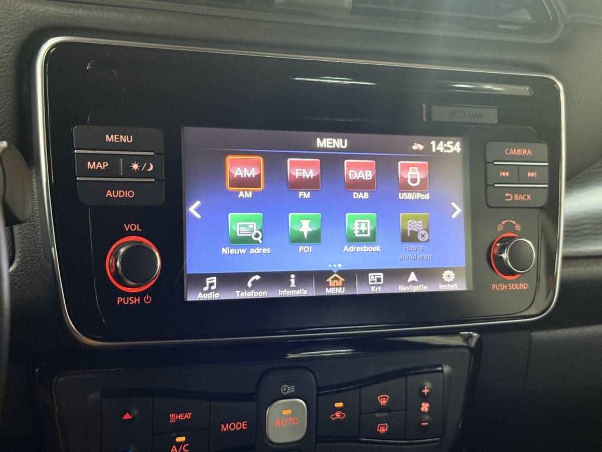 Nissan Leaf Nissan LEAF 2.ZERO EDITION 40 kWh | LED | Leder | Adapt. Cruise | Stoel- en stuurverwarming | Apple/Android