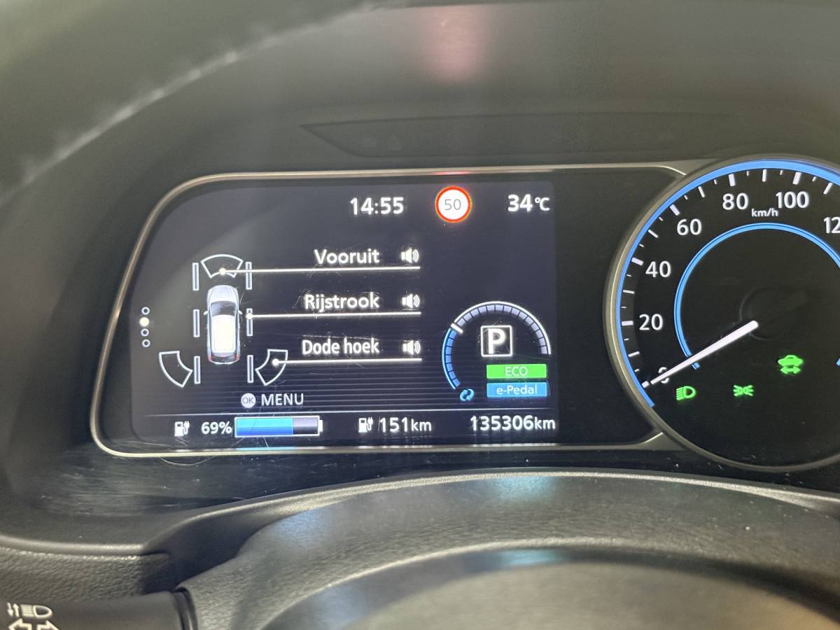 Nissan Leaf Nissan LEAF 2.ZERO EDITION 40 kWh | LED | Leder | Adapt. Cruise | Stoel- en stuurverwarming | Apple/Android