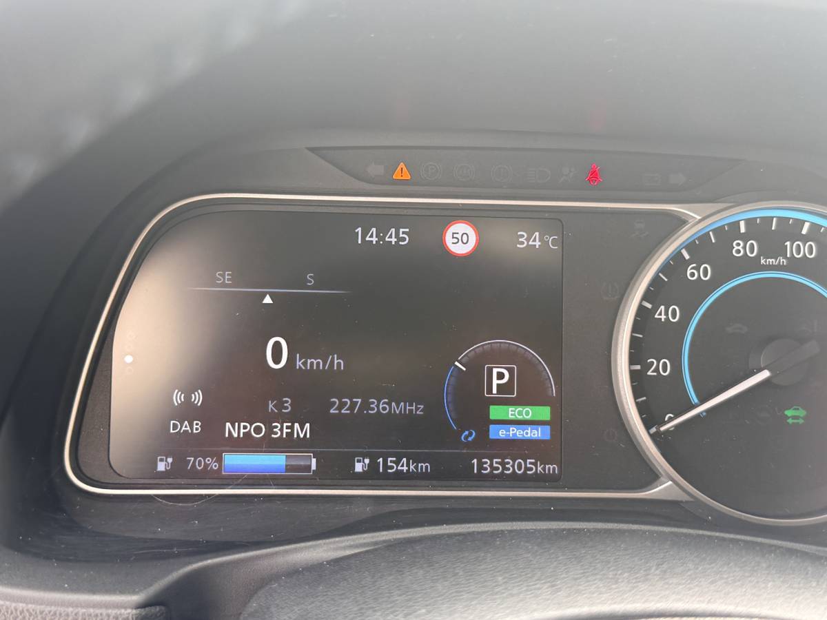 Nissan Leaf Nissan LEAF 2.ZERO EDITION 40 kWh | LED | Leder | Adapt. Cruise | Stoel- en stuurverwarming | Apple/Android