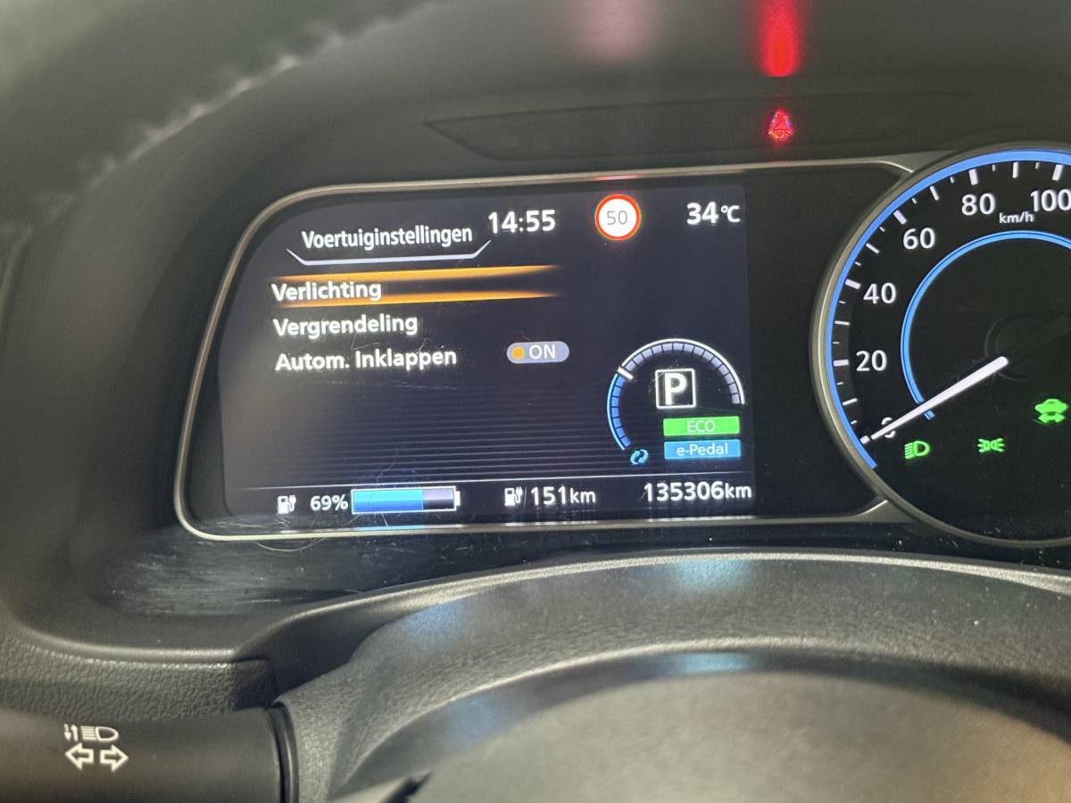 Nissan Leaf Nissan LEAF 2.ZERO EDITION 40 kWh | LED | Leder | Adapt. Cruise | Stoel- en stuurverwarming | Apple/Android