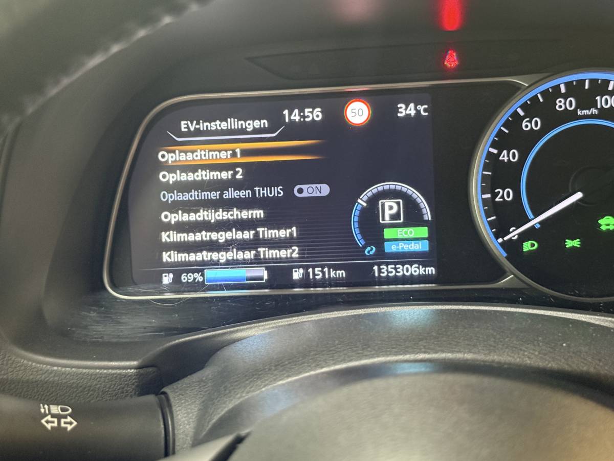 Nissan Leaf Nissan LEAF 2.ZERO EDITION 40 kWh | LED | Leder | Adapt. Cruise | Stoel- en stuurverwarming | Apple/Android