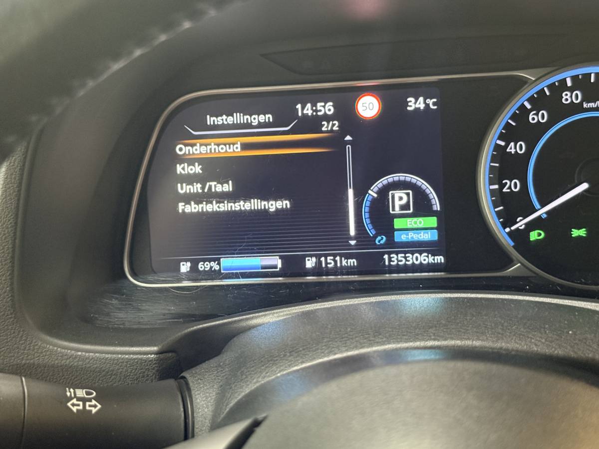 Nissan Leaf Nissan LEAF 2.ZERO EDITION 40 kWh | LED | Leder | Adapt. Cruise | Stoel- en stuurverwarming | Apple/Android