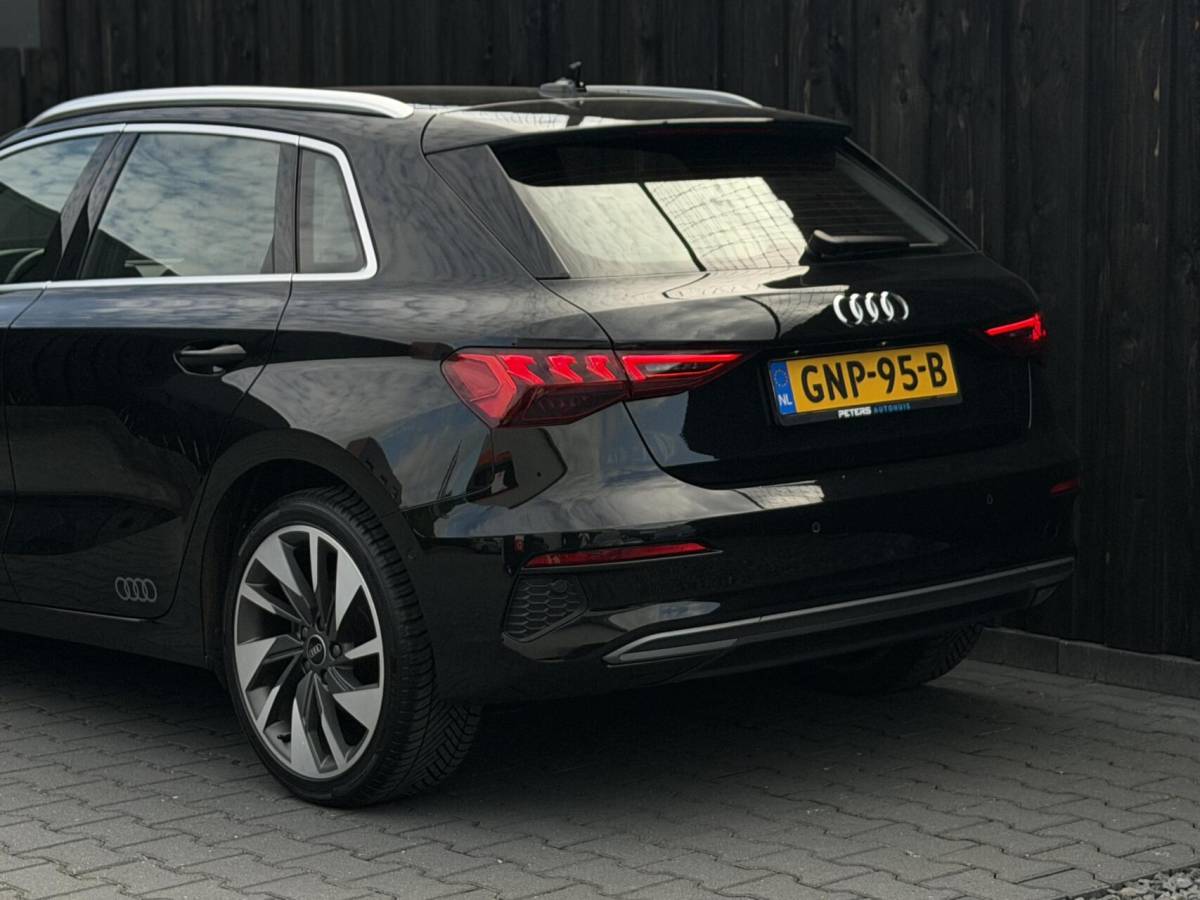 Audi A3 Audi A3 Sportback 35 TFSI S Line| Matrix| Automaat| 18 inch|