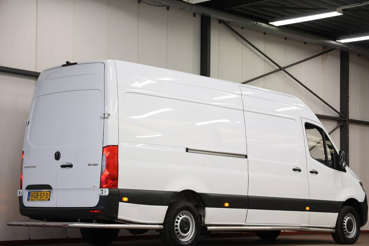Mercedes-Benz Sprinter Mercedes-Benz Sprinter 311 2.2 CDI L3H2 AUTOMAAT L3H2 POST NL EURO 6