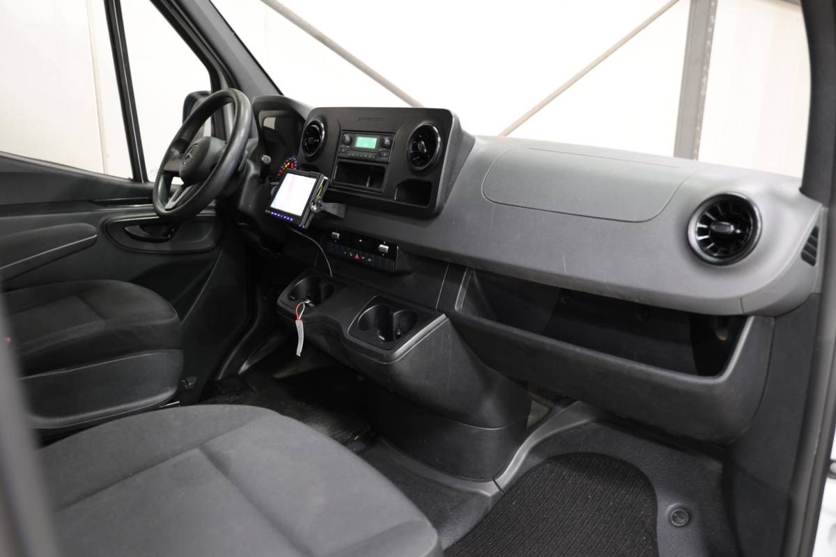 Mercedes-Benz Sprinter Mercedes-Benz Sprinter 311 2.2 CDI L3H2 AUTOMAAT L3H2 POST NL EURO 6