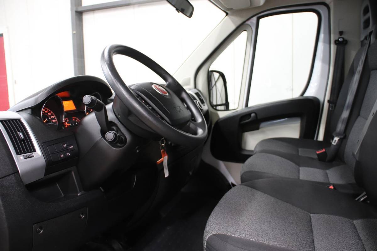 Fiat Ducato Fiat Ducato 2.3 BAKWAGEN MEUBELBAK 1000KG Laadvermogen