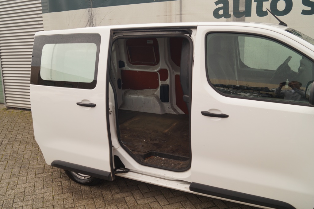 Peugeot Expert Peugeot Expert 1.5 BlueHDI 120pk Compact Premium -AIRCO-PDC-CRUISE-