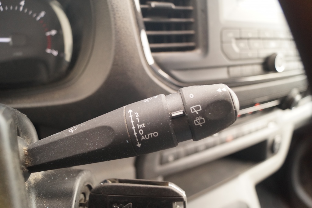 Peugeot Expert Peugeot Expert 1.5 BlueHDI 120pk Compact Premium -AIRCO-PDC-CRUISE-
