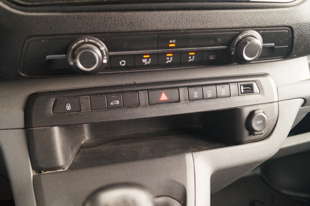 Peugeot Expert Peugeot Expert 1.5 BlueHDI 120pk Compact Premium -AIRCO-PDC-CRUISE-