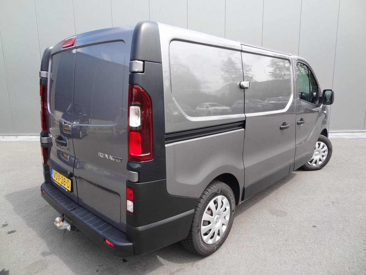 Renault Trafic Renault Trafic 2.0 dCi 120 T27 L1H1 Comfort | NL-AUTO | CRUISE | TREKHAAK |