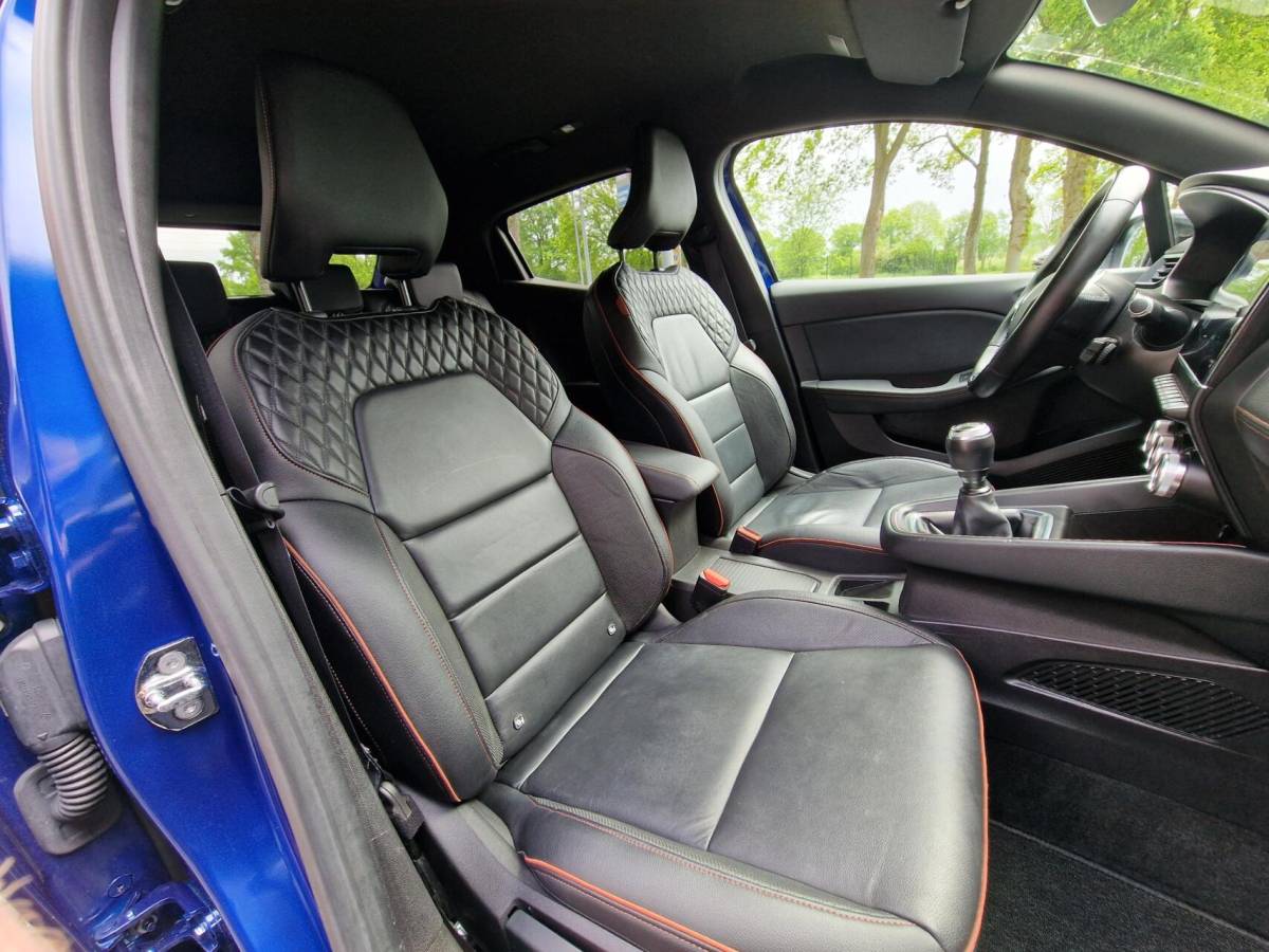 Renault Clio Renault Clio 1.0 TCe Initiale Paris|Clima|trekhaak|360’Camera|LED|62.101KM|Leder|