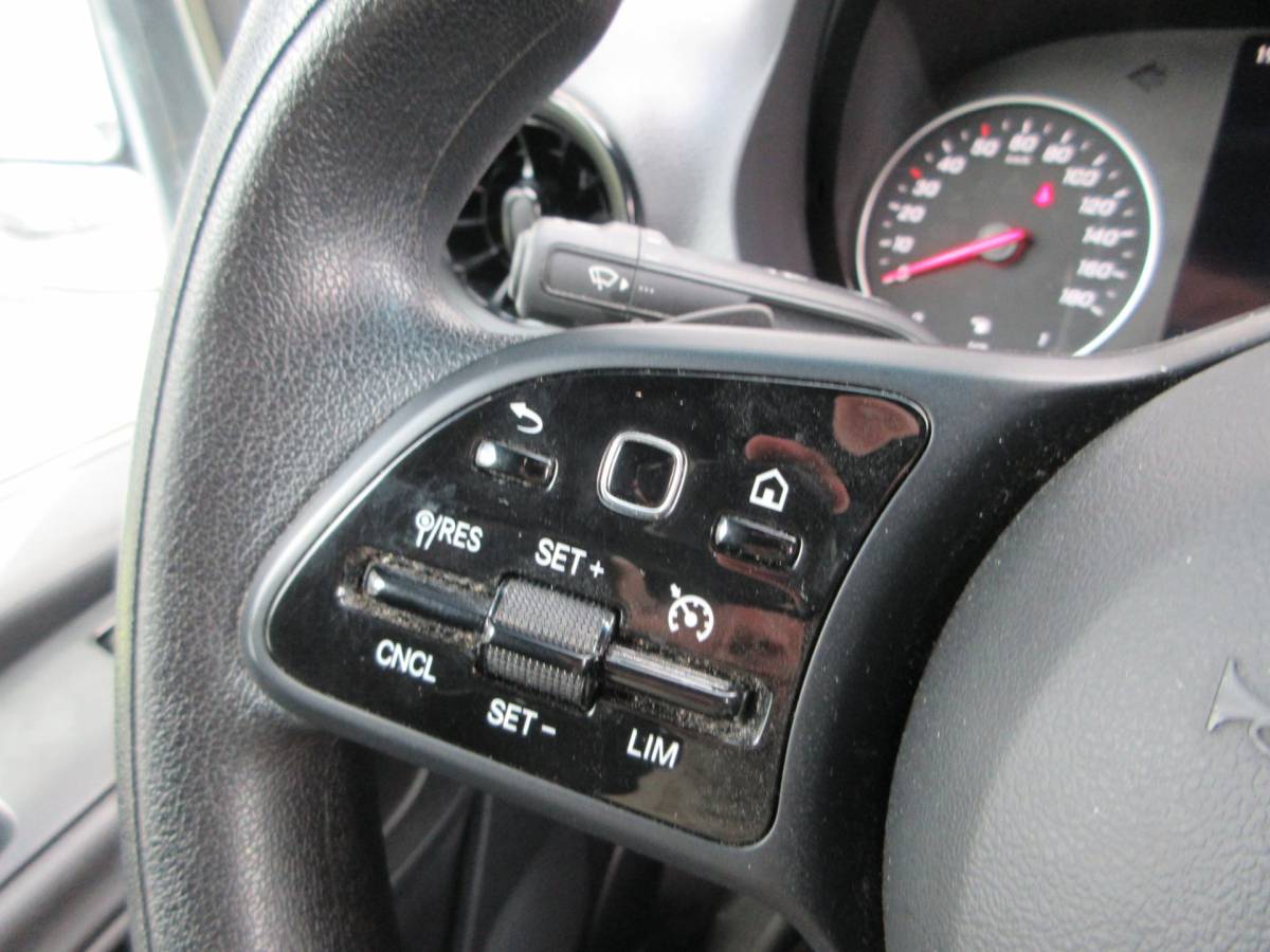 Mercedes-Benz Sprinter Mercedes-Benz Sprinter 215 CDI L2H2 Airco, Camera, Navigatie ,Trekhaak ,3-Zits.