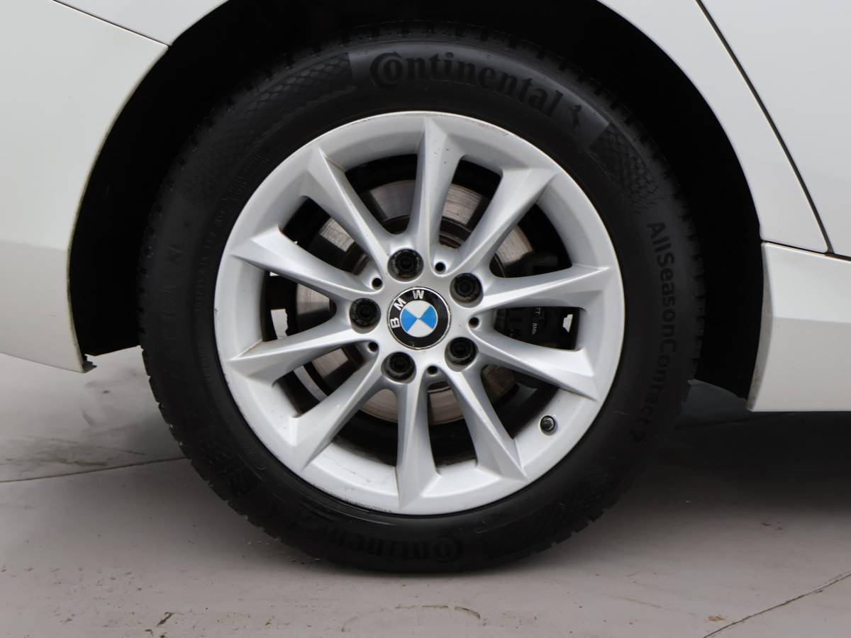 BMW 1 Serie BMW 1-serie 120i 184 PK H.E. LUXURY AUT. + DRAADLOZE CARPLAY | LEDER | STOELVERW. | AFN. TREKHAAK