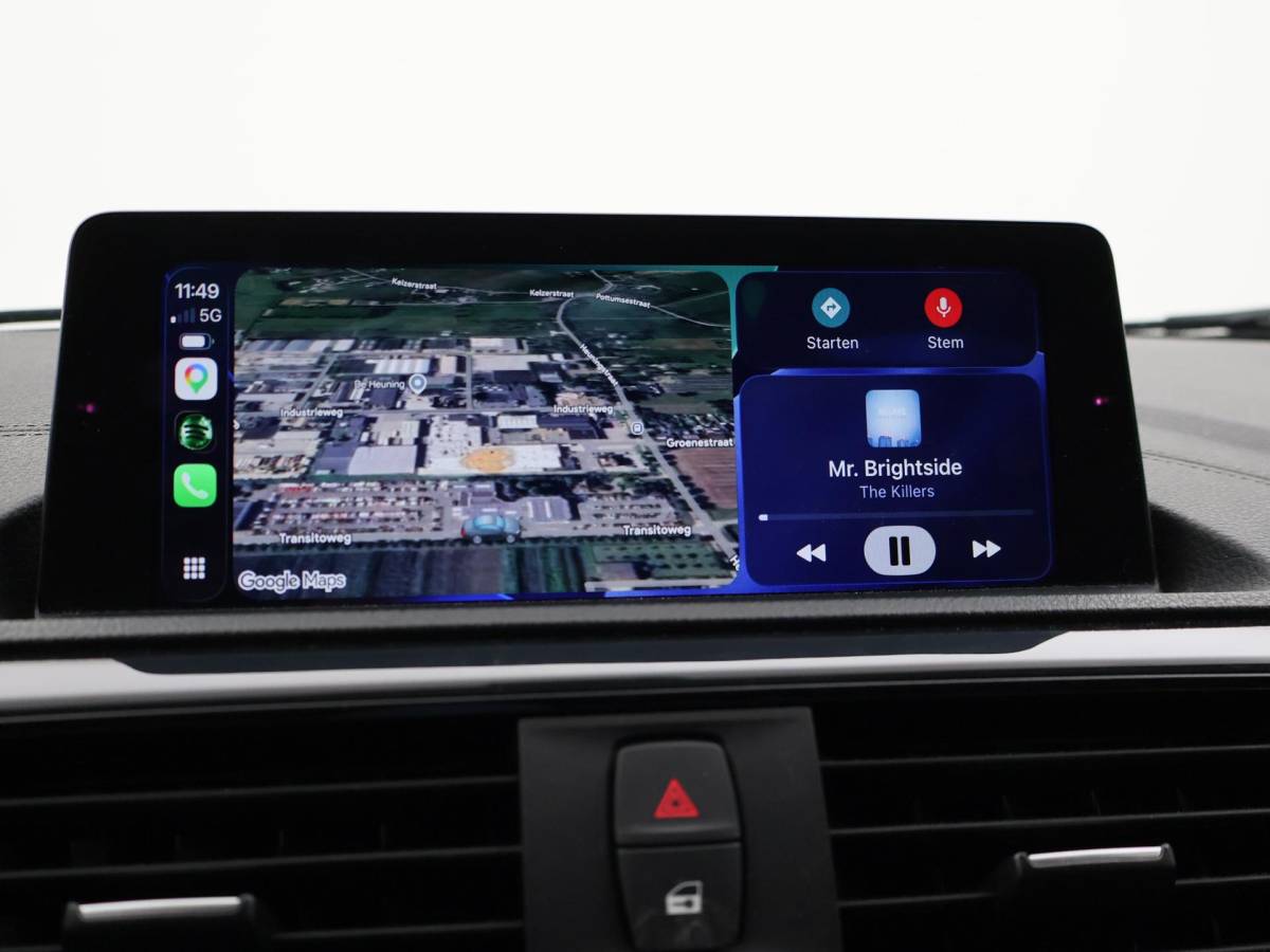 BMW 1 Serie BMW 1-serie 120i 184 PK H.E. LUXURY AUT. + DRAADLOZE CARPLAY | LEDER | STOELVERW. | AFN. TREKHAAK