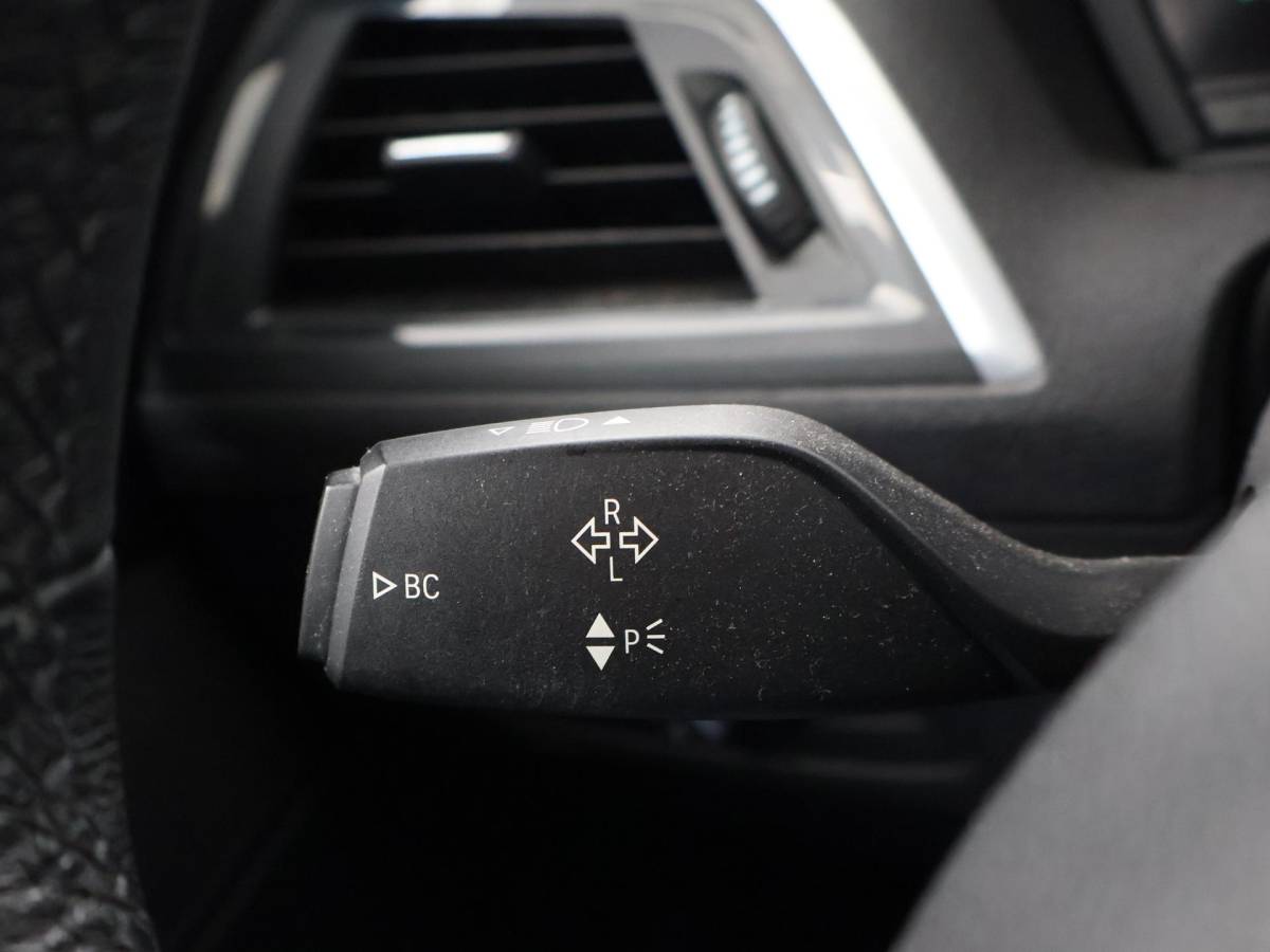 BMW 1 Serie BMW 1-serie 120i 184 PK H.E. LUXURY AUT. + DRAADLOZE CARPLAY | LEDER | STOELVERW. | AFN. TREKHAAK