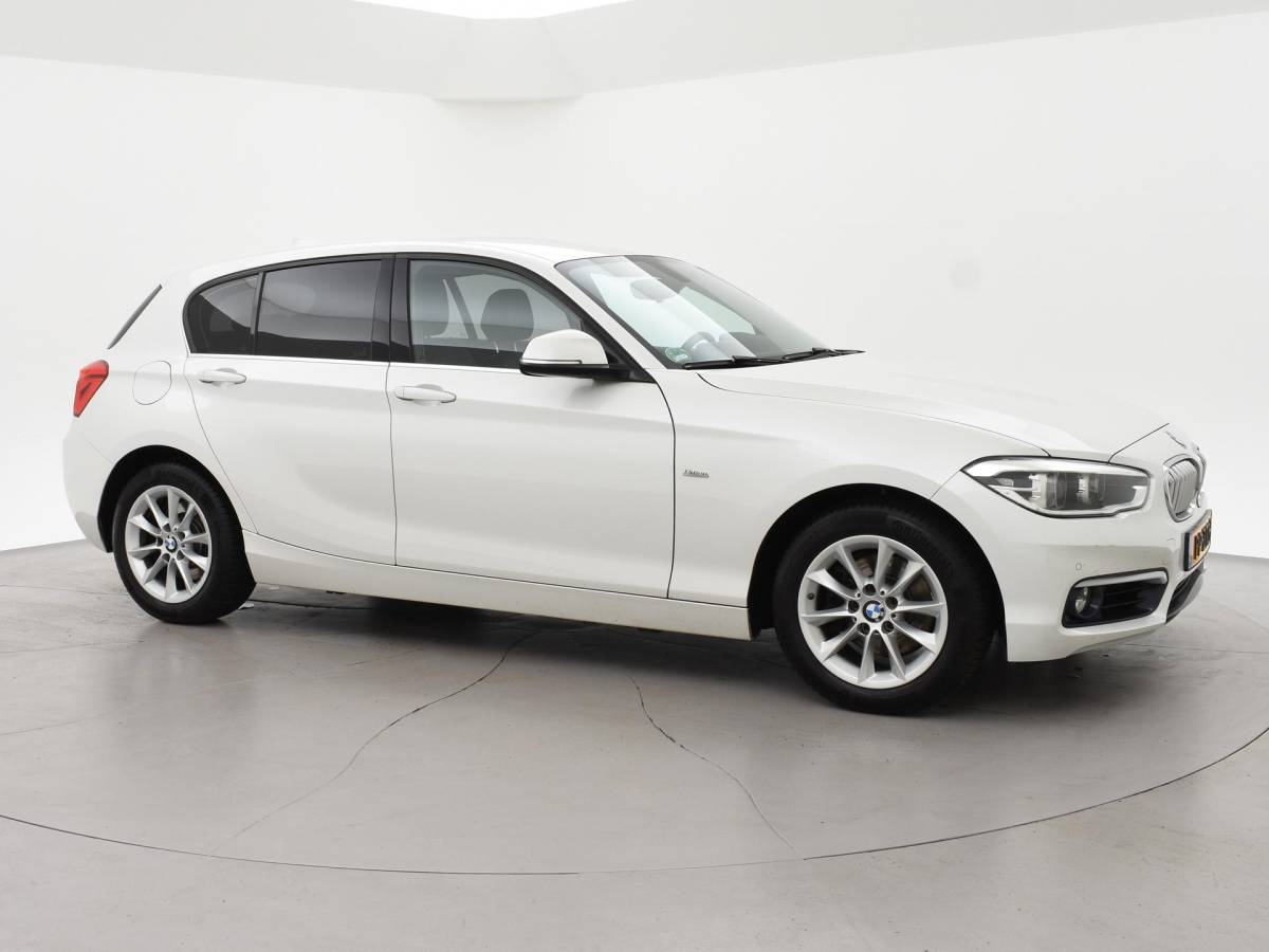 BMW 1 Serie BMW 1-serie 120i 184 PK H.E. LUXURY AUT. + DRAADLOZE CARPLAY | LEDER | STOELVERW. | AFN. TREKHAAK
