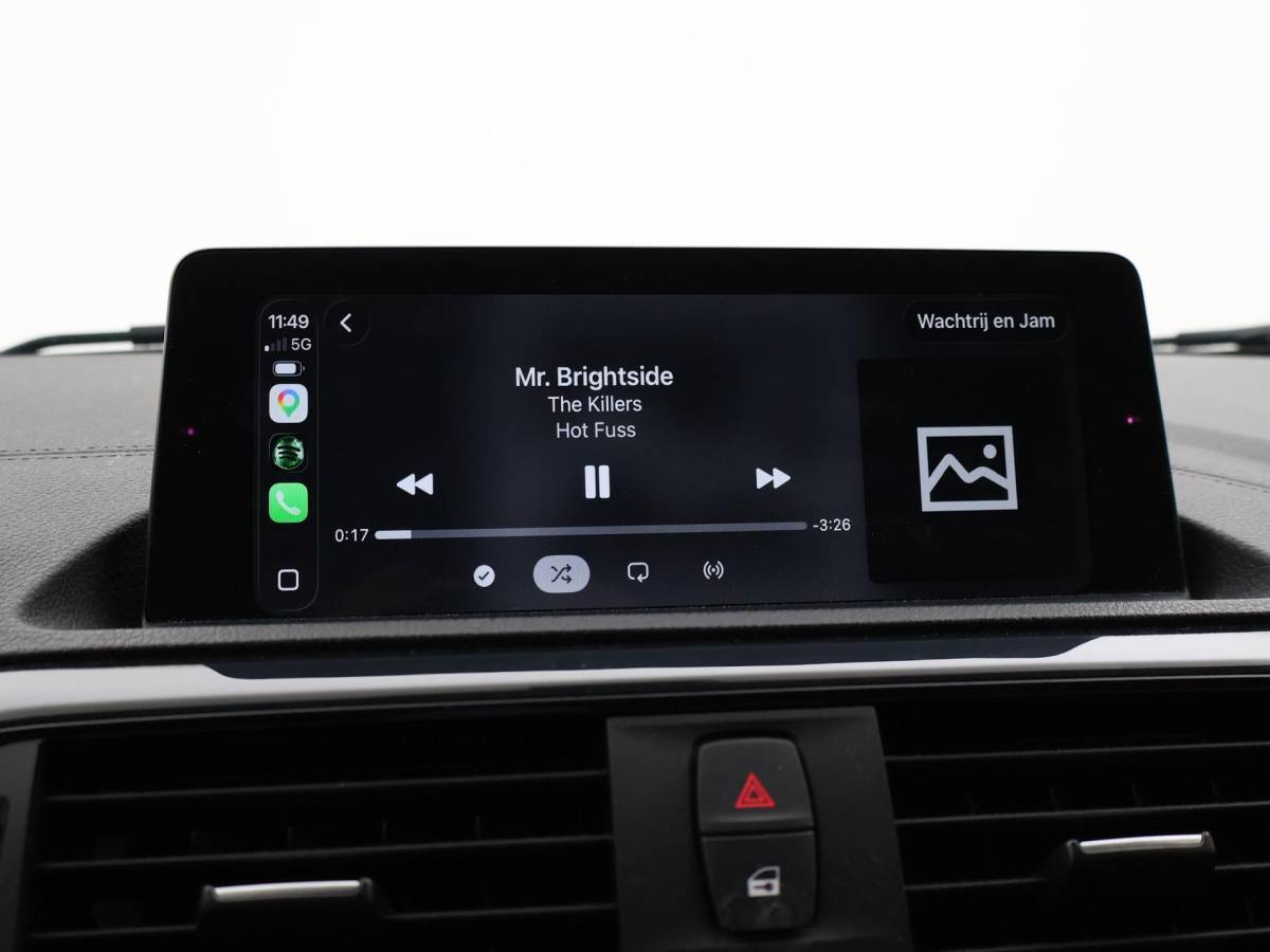 BMW 1 Serie BMW 1-serie 120i 184 PK H.E. LUXURY AUT. + DRAADLOZE CARPLAY | LEDER | STOELVERW. | AFN. TREKHAAK