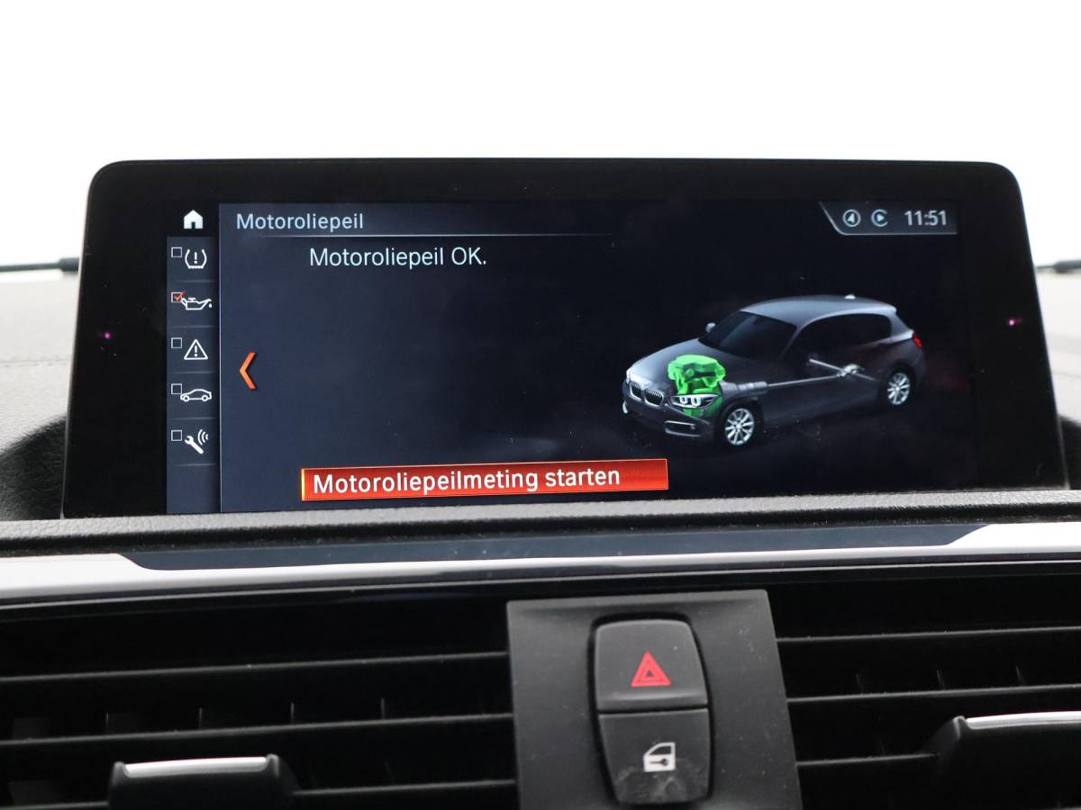 BMW 1 Serie BMW 1-serie 120i 184 PK H.E. LUXURY AUT. + DRAADLOZE CARPLAY | LEDER | STOELVERW. | AFN. TREKHAAK