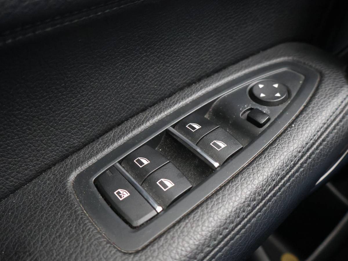 BMW 1 Serie BMW 1-serie 120i 184 PK H.E. LUXURY AUT. + DRAADLOZE CARPLAY | LEDER | STOELVERW. | AFN. TREKHAAK