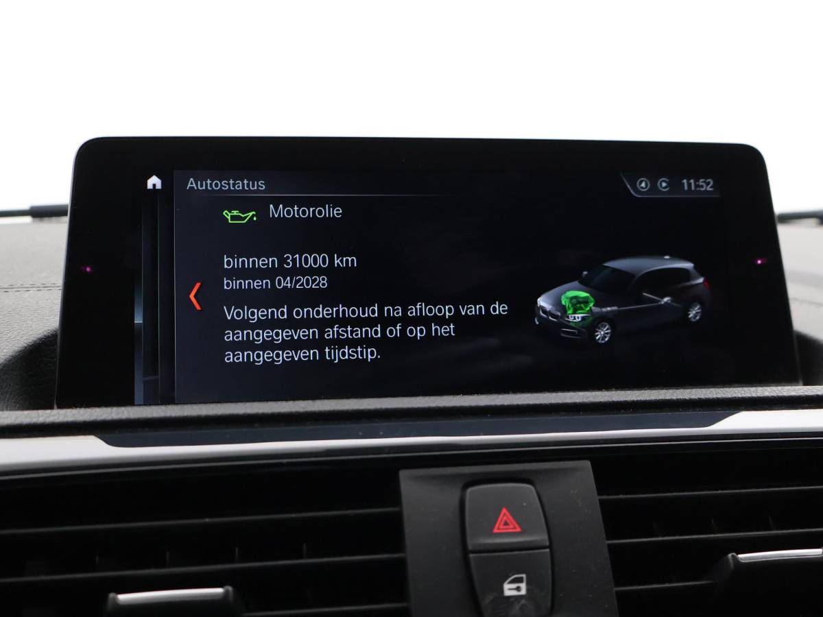 BMW 1 Serie BMW 1-serie 120i 184 PK H.E. LUXURY AUT. + DRAADLOZE CARPLAY | LEDER | STOELVERW. | AFN. TREKHAAK