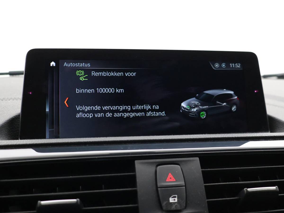 BMW 1 Serie BMW 1-serie 120i 184 PK H.E. LUXURY AUT. + DRAADLOZE CARPLAY | LEDER | STOELVERW. | AFN. TREKHAAK