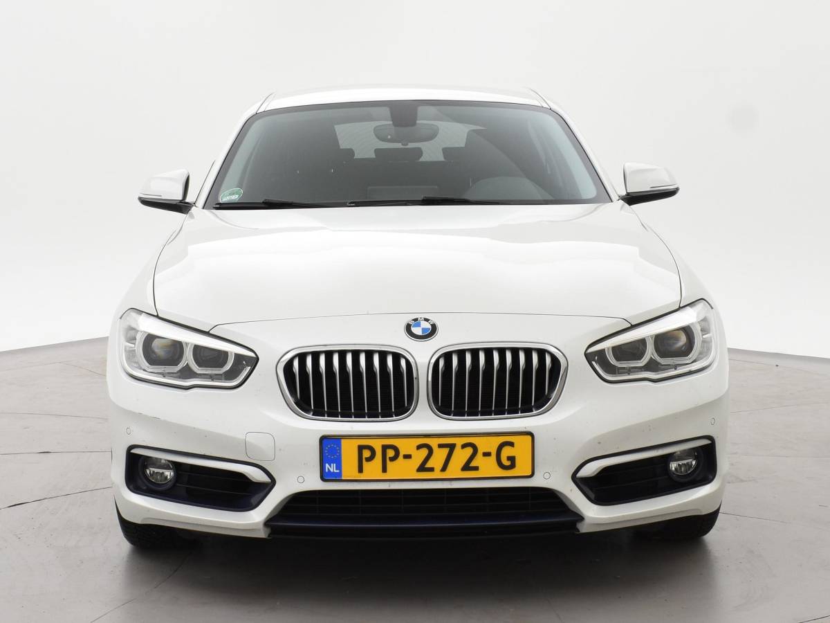 BMW 1 Serie BMW 1-serie 120i 184 PK H.E. LUXURY AUT. + DRAADLOZE CARPLAY | LEDER | STOELVERW. | AFN. TREKHAAK