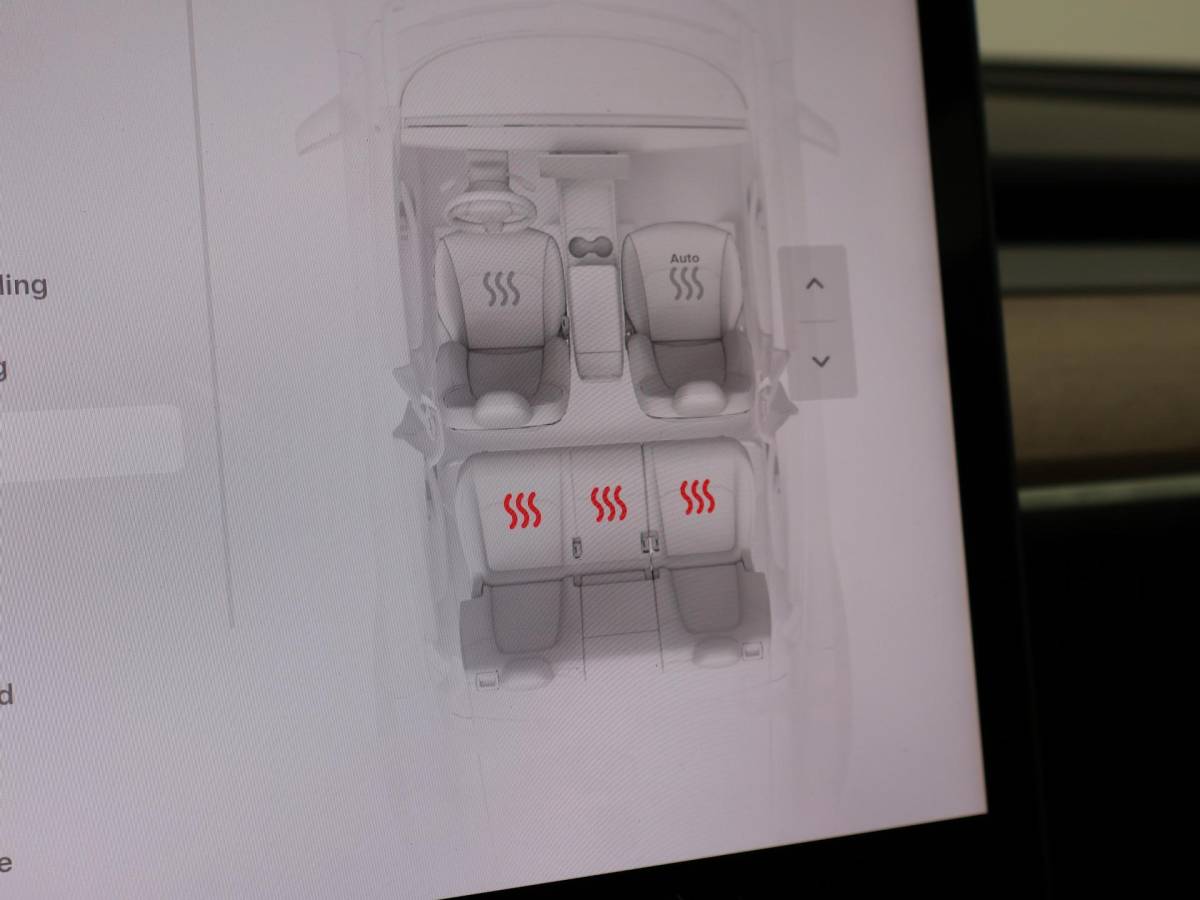Tesla Model Y Tesla Model Y 534 PK PERFORMANCE SOH 93% + 75 KWH + AUTOPILOT | PANORAMA | 21 INCH
