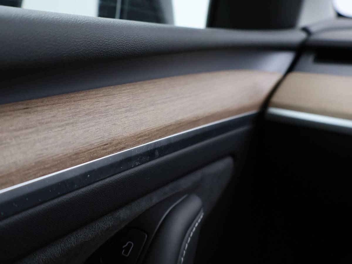 Tesla Model Y Tesla Model Y 534 PK PERFORMANCE SOH 93% + 75 KWH + AUTOPILOT | PANORAMA | 21 INCH