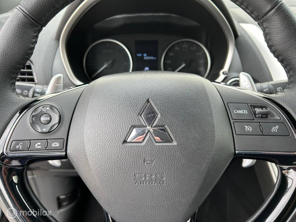 Mitsubishi Eclipse Cross Mitsubishi Eclipse Cross 2.4 PHEV Intense +