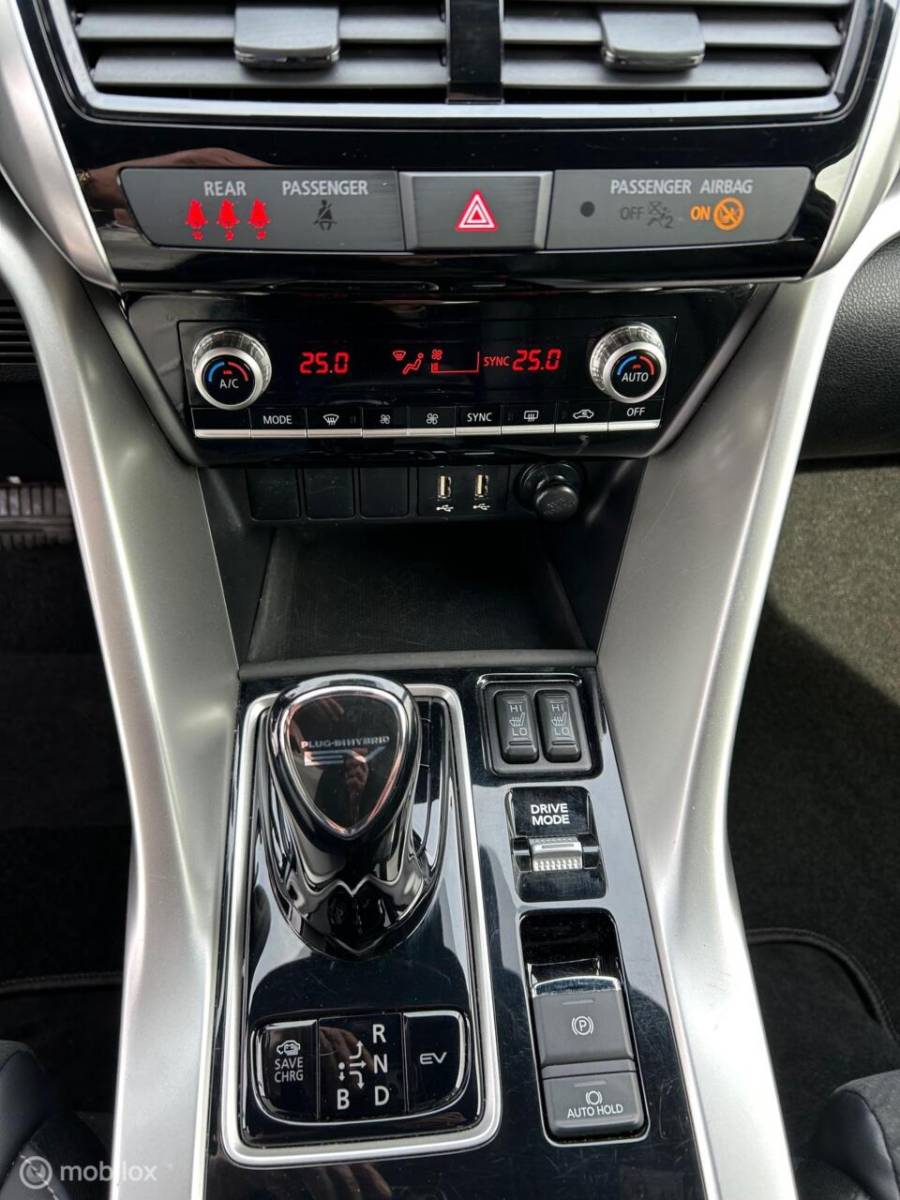 Mitsubishi Eclipse Cross Mitsubishi Eclipse Cross 2.4 PHEV Intense +