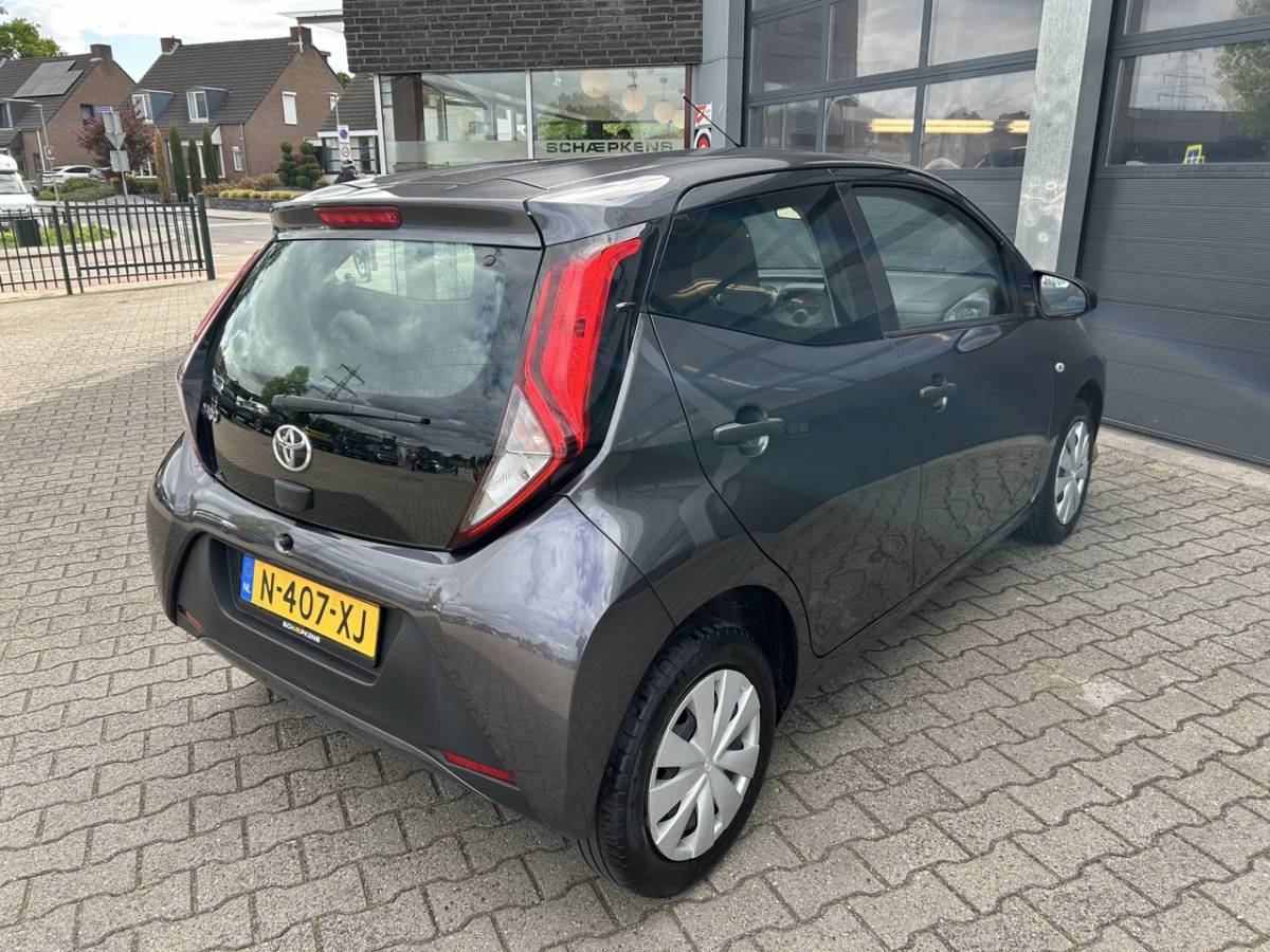 Toyota Aygo TOYOTA Aygo 1.0 VVT-i 72pk 5-drs x-fun
