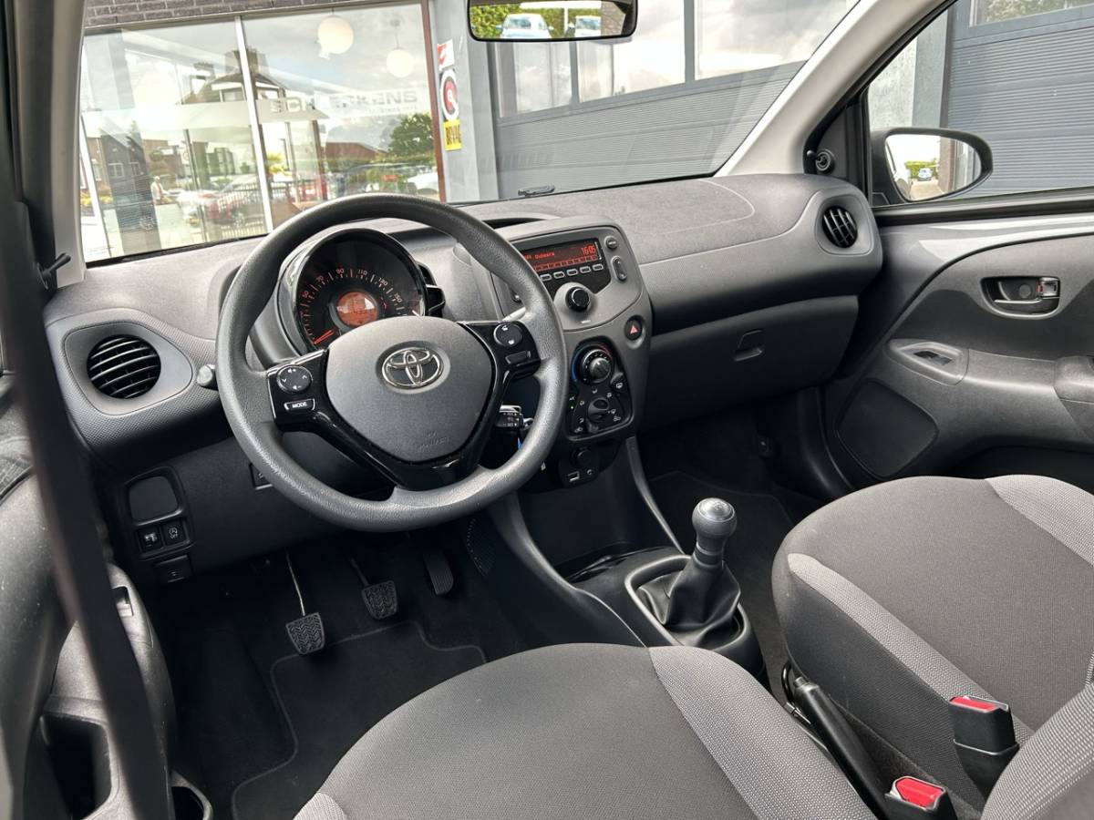 Toyota Aygo TOYOTA Aygo 1.0 VVT-i 72pk 5-drs x-fun