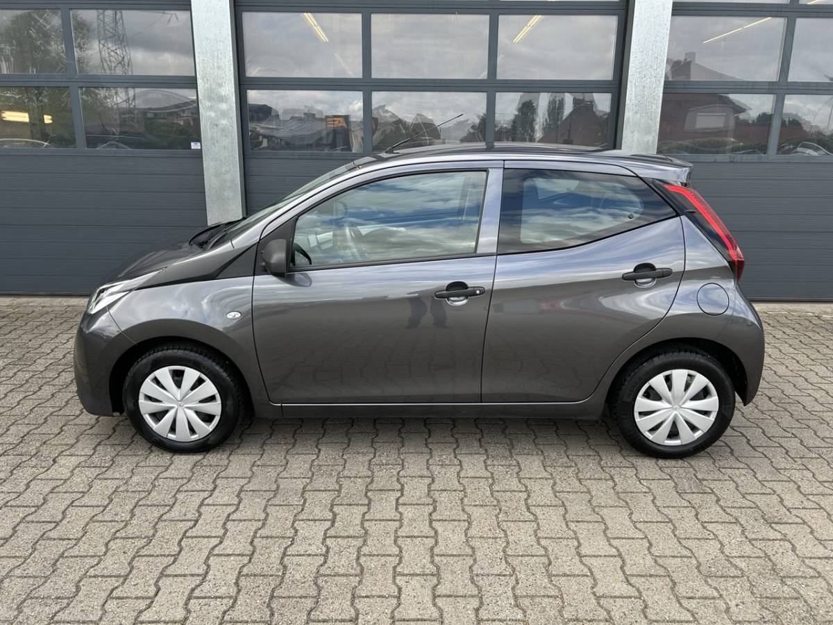 Toyota Aygo TOYOTA Aygo 1.0 VVT-i 72pk 5-drs x-fun